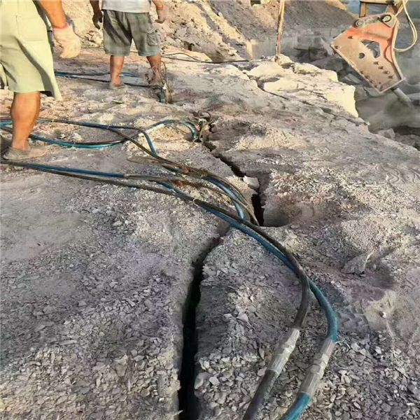 鄂州挖石头地基液压劈裂棒调试视频