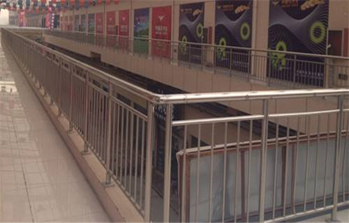 牡丹江同城Q235护栏钢板立柱品牌