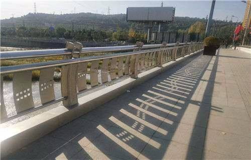 哈尔滨同城不锈钢复合管护栏组图