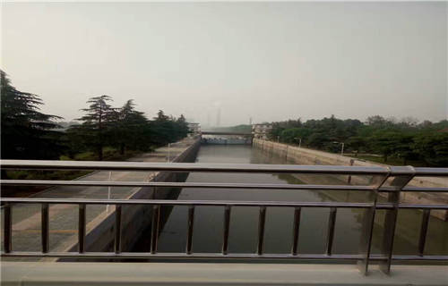 广州周边不锈钢复合管道路护栏哪里价格低