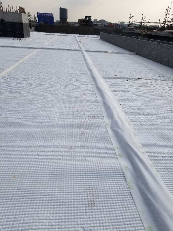 今日更新/长沙车库顶板塑料夹层板免费施工