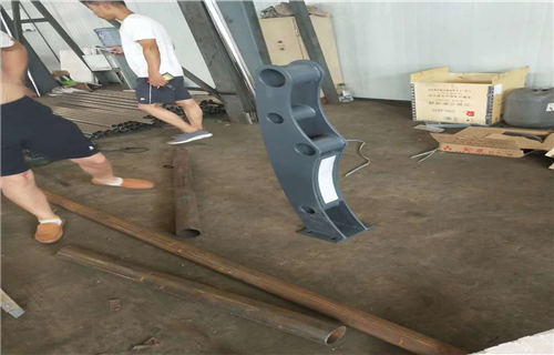 《泰安》生产不锈钢碳素钢复合管栏杆制作