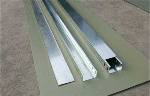 热镀锌槽式桥架耐高温符合行业标准