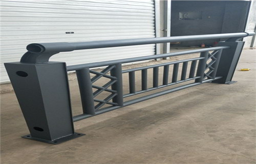 阜阳采购不锈钢碳素钢复合管栏杆专业  
