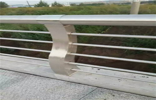 安徽《阜阳》询价不锈钢复合管钢板立柱规格价格