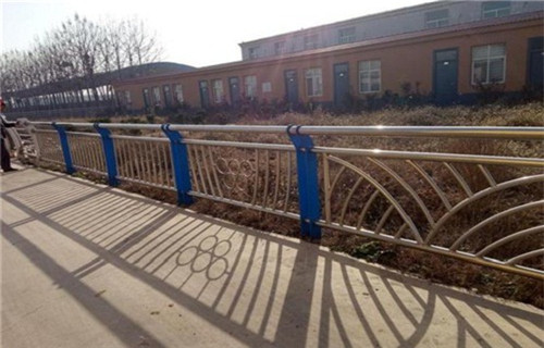 西宁天桥不锈钢护栏杆  