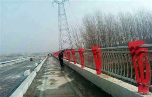 长沙桥梁201不锈钢立柱生产线
