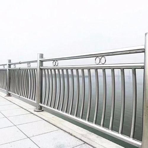 荆州201不锈钢内衬碳素钢复合管护栏牢固耐腐