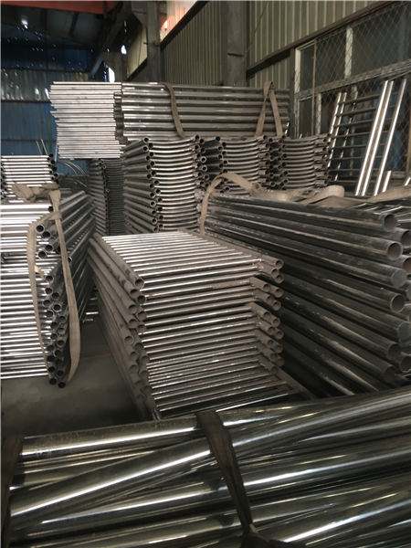 双金属复合管护栏环保产品当地生产厂家