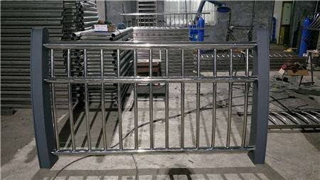 荆州双金属复合管护栏耐冷耐热