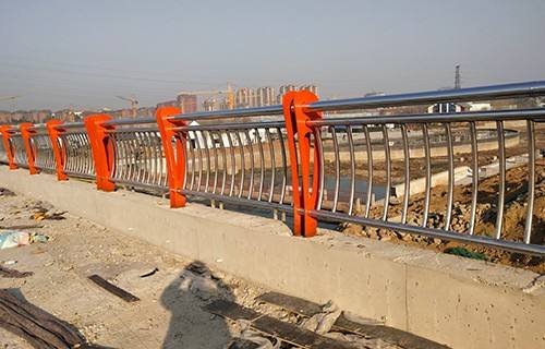 双金属复合管护栏焊接牢靠性价比高同城制造商
