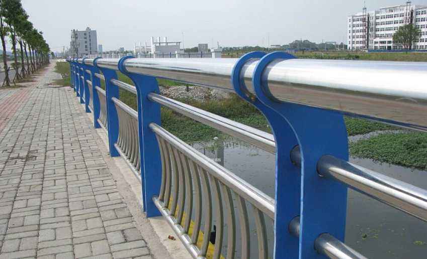 不锈钢碳素复合管护栏品质保证