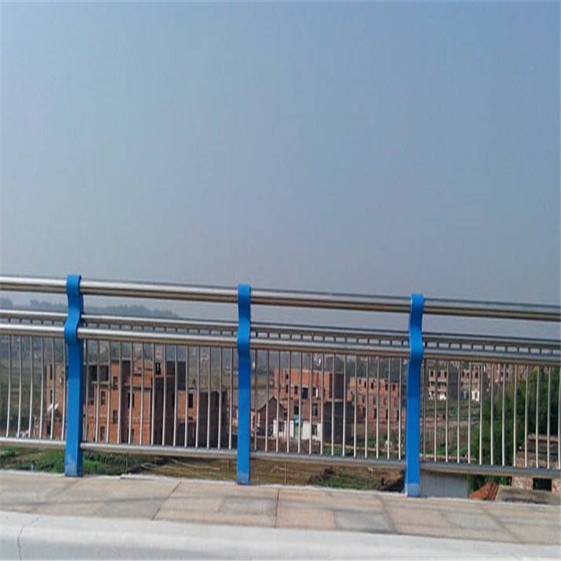 《阳江》销售304不锈钢碳素复合管护栏防生锈