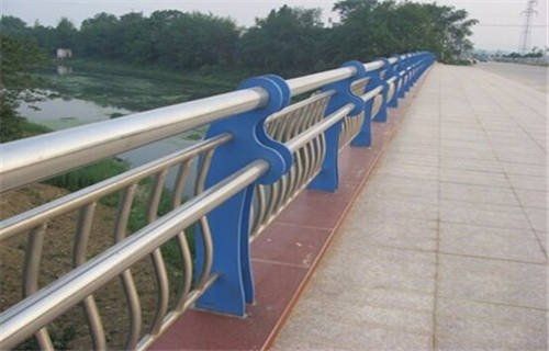 鄂尔多斯不锈钢河道护栏美观实用
