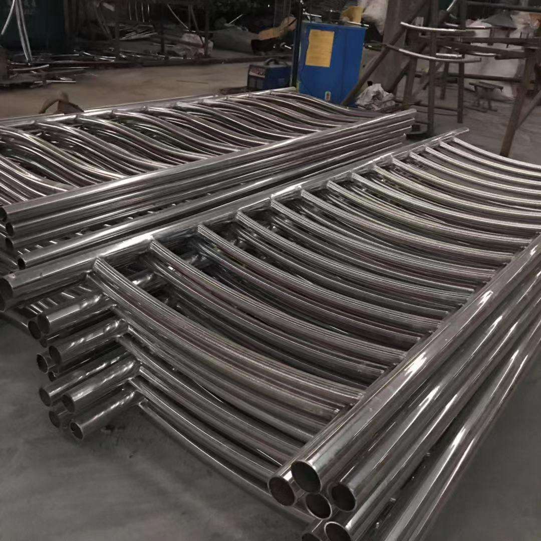 304不锈钢碳素钢复合管灯光护栏厂家直销当地厂家