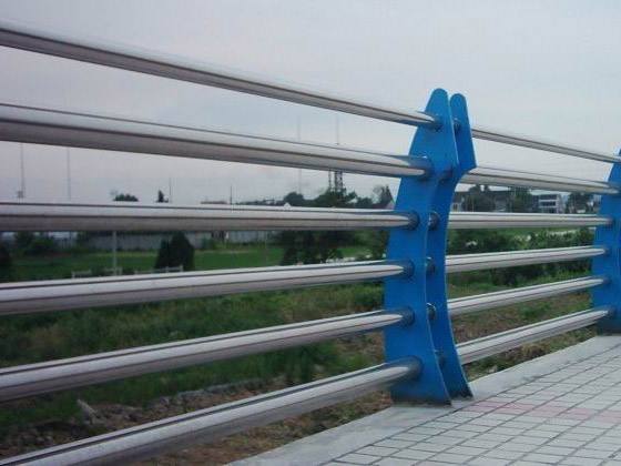 平凉不锈钢碳素钢复合管护栏接受定制