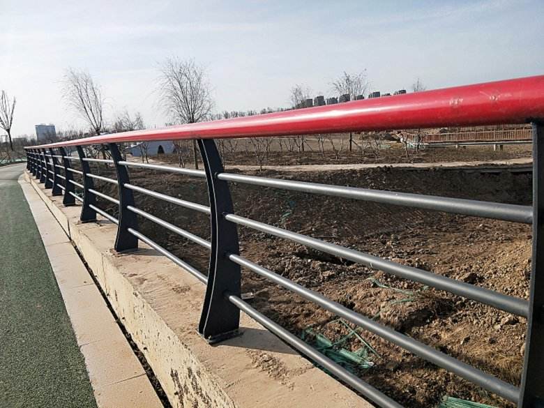 郑州订购304不锈钢复合管桥梁护栏价格合理