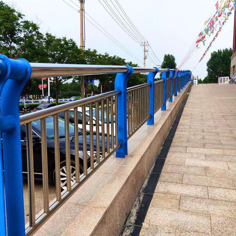 《河南》买不锈钢复合管护栏厂品质可靠