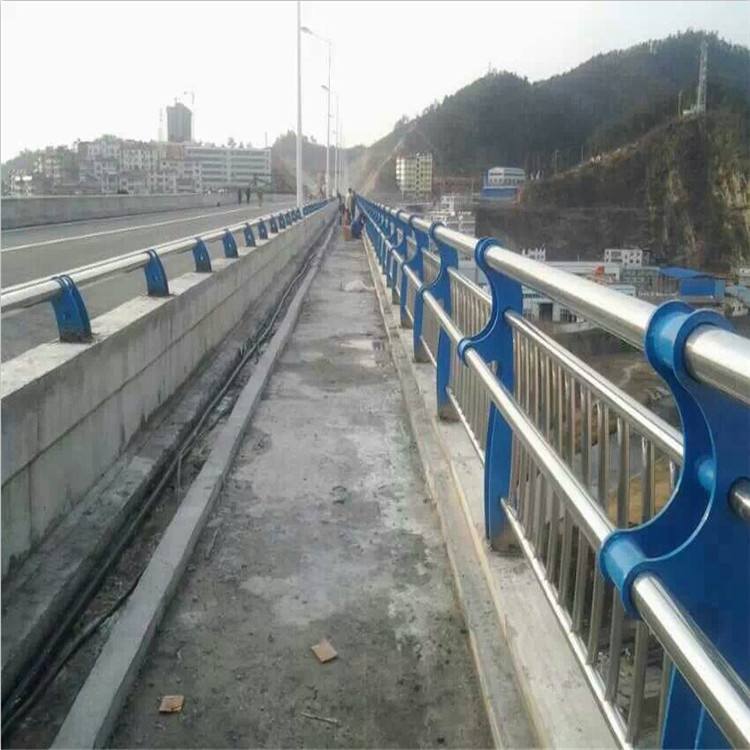 永州201不锈钢复合管桥梁栏杆安装简单