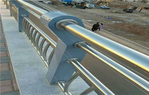 1米高桥梁护栏钢板立柱生产基地同城生产商