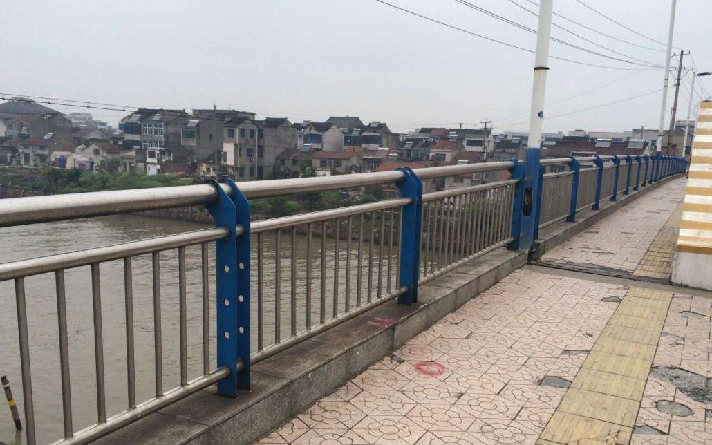 湖南定制304不锈钢复合管桥梁护栏免费咨询  
