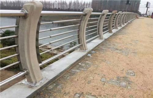 不锈钢复合管桥梁防撞栏杆质量如何