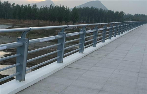 合肥定做不锈钢复合管桥梁防撞护栏优惠多多