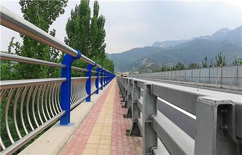 上海订购桥梁201不锈钢立柱厂家  