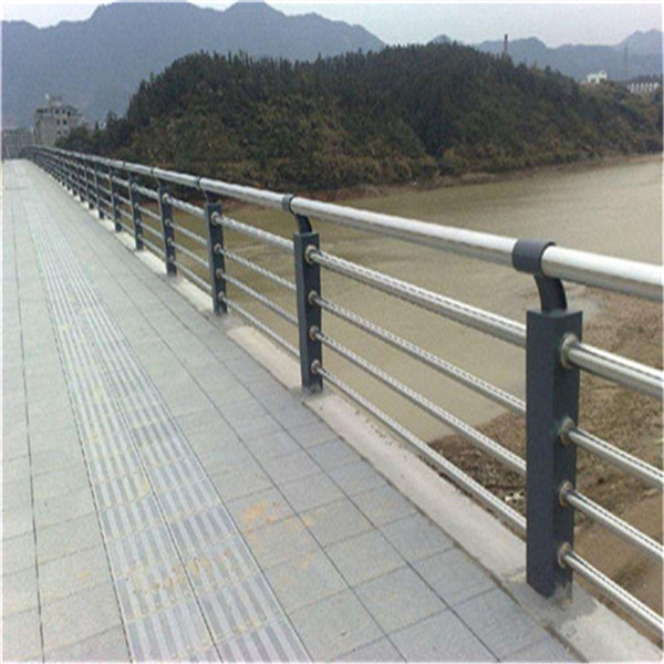 北京304桥梁护栏经营多年好口碑
