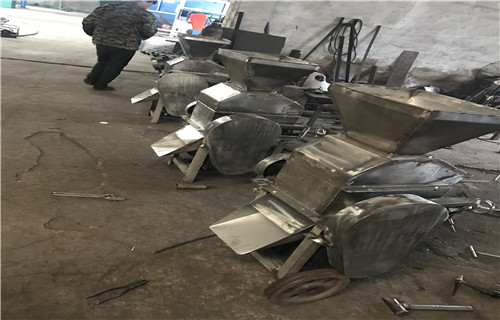 浙江不锈钢尿素粉碎机生产厂家