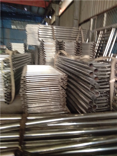 克拉玛依不锈钢复合管道路护栏专注生产