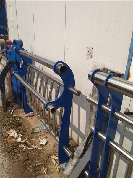 不锈钢复合管护栏当天可以报价本地公司