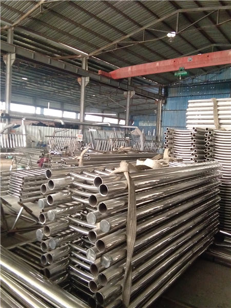 不锈钢复合管栏杆源头厂家生产当地生产商