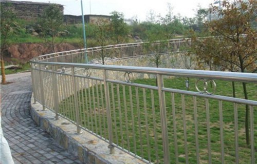 阳江不锈钢白钢栏杆组装简单