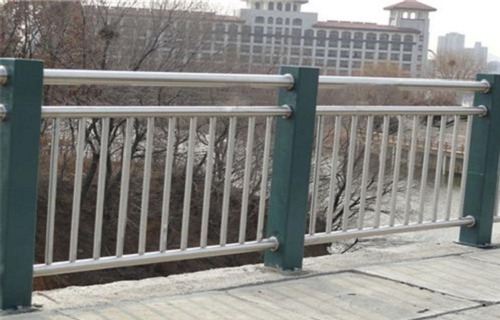 深圳不锈钢景观桥梁灯光栏杆设计制作