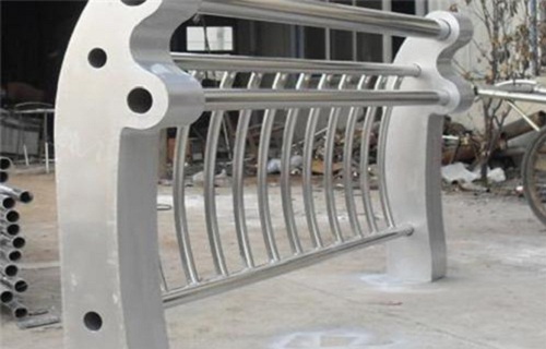 上海定制桥梁护栏支架生产厂家