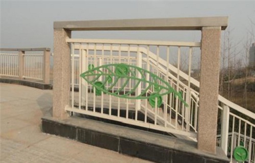 滁州不锈钢复合管过街天桥栏杆代理厂家