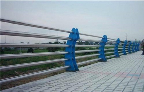 邵阳不锈钢复合管过街天桥栏杆批量生产
