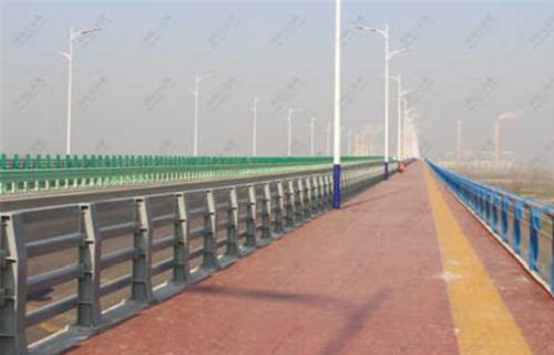 乌海铸钢立柱桥梁护栏专业定做