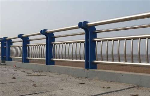江门本地碳素钢桥梁护栏外形美观