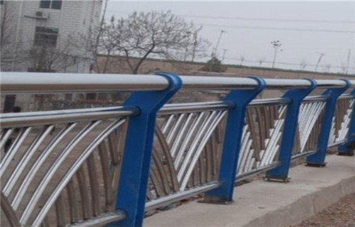 【宁夏】定做桥梁护栏钢板立柱货源充足