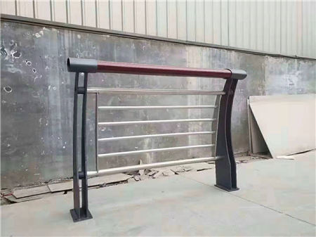 滁州喷塑钢管护栏提供售后安装
