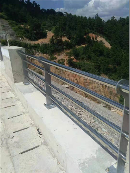 不锈钢桥梁栏杆工艺流程