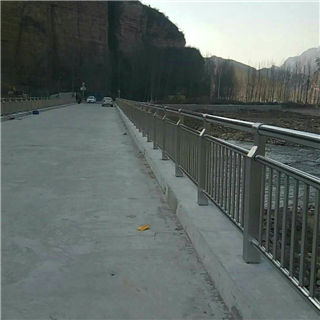 克拉玛依本地桥梁护栏生产厂家贵阳||重庆九龙坡区灯光护栏