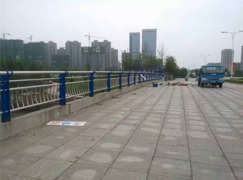 重庆不锈钢复合管道路护栏高品质服务