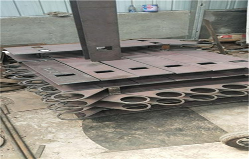 枣庄不锈钢复合管钢板立柱专业生产厂