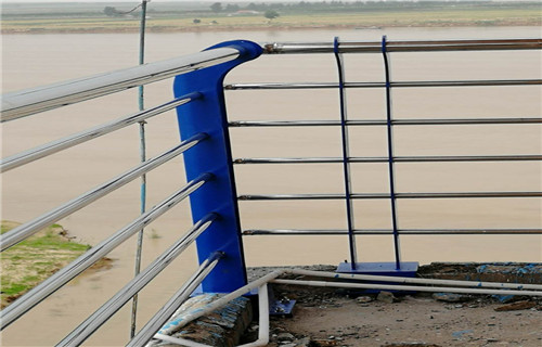 阜新1.2米桥梁护栏立柱产品最可靠