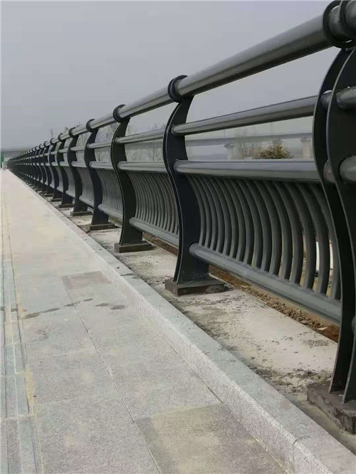 郴州不锈钢桥梁景观护栏安装方便