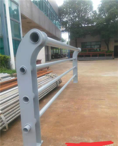 上海不锈钢碳素钢复合管栏杆豪华美观