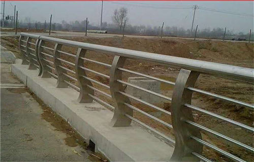 三亚品质不锈钢复合管护栏品质优异
